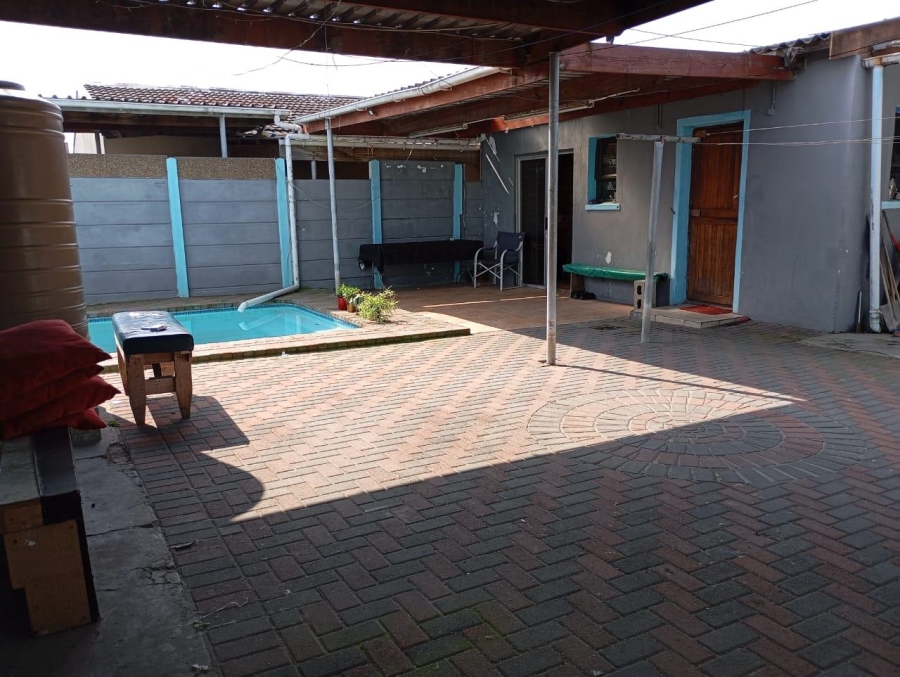 To Let 3 Bedroom Property for Rent in Cravenby Western Cape